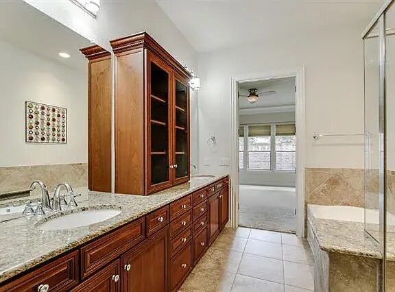 Building Photo - 3140 Bloomfield Ct