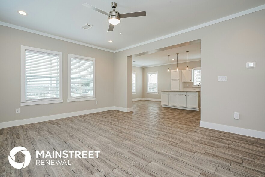 Building Photo - 2124 Belzise Terrace