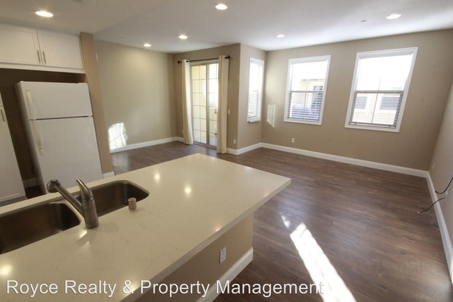 Building Photo - 2 br, 2.5 bath House - 5030 Juneberry Ct
