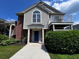 Building Photo - 51582 Stern Ln