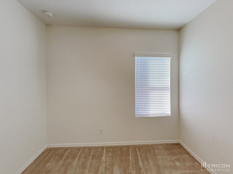Building Photo - 2949 Deerberry Ln