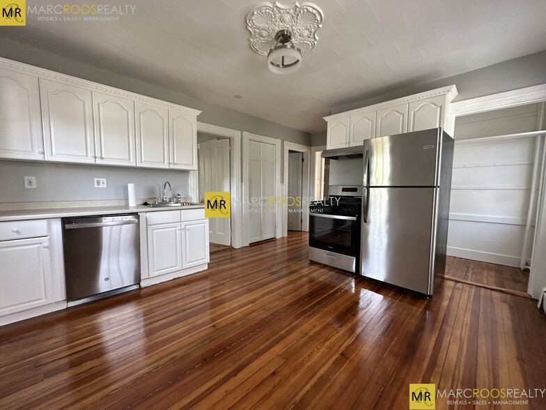 Primary Photo - 135 Nonantum St