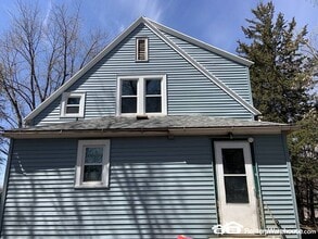 Building Photo - Beautifully Remodeled SFH in Plato Availab...