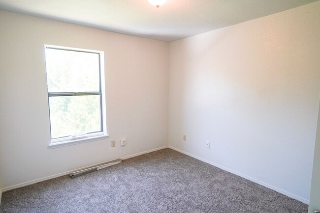 Building Photo - 3 Bed, 2 Bath home in Norman