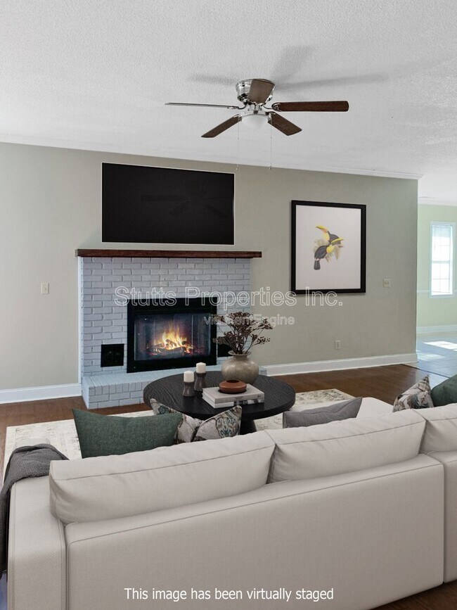 Building Photo - 97 N Bailey Springs Dr