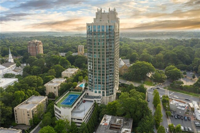 Building Photo - 2795 Peachtree Rd NE