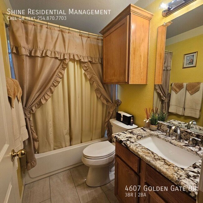 Building Photo - 4607 Golden Gate Dr