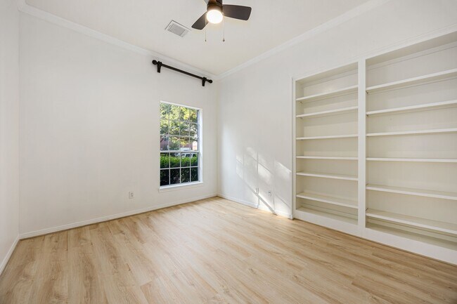 Building Photo - 16722 Coyotillo Ln