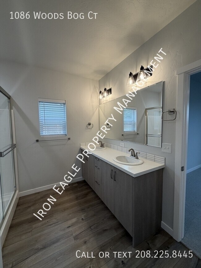 Building Photo - 1086 Woods Bog Ct
