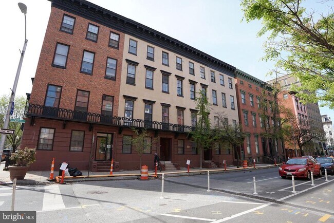 Building Photo - 804 Cathedral St