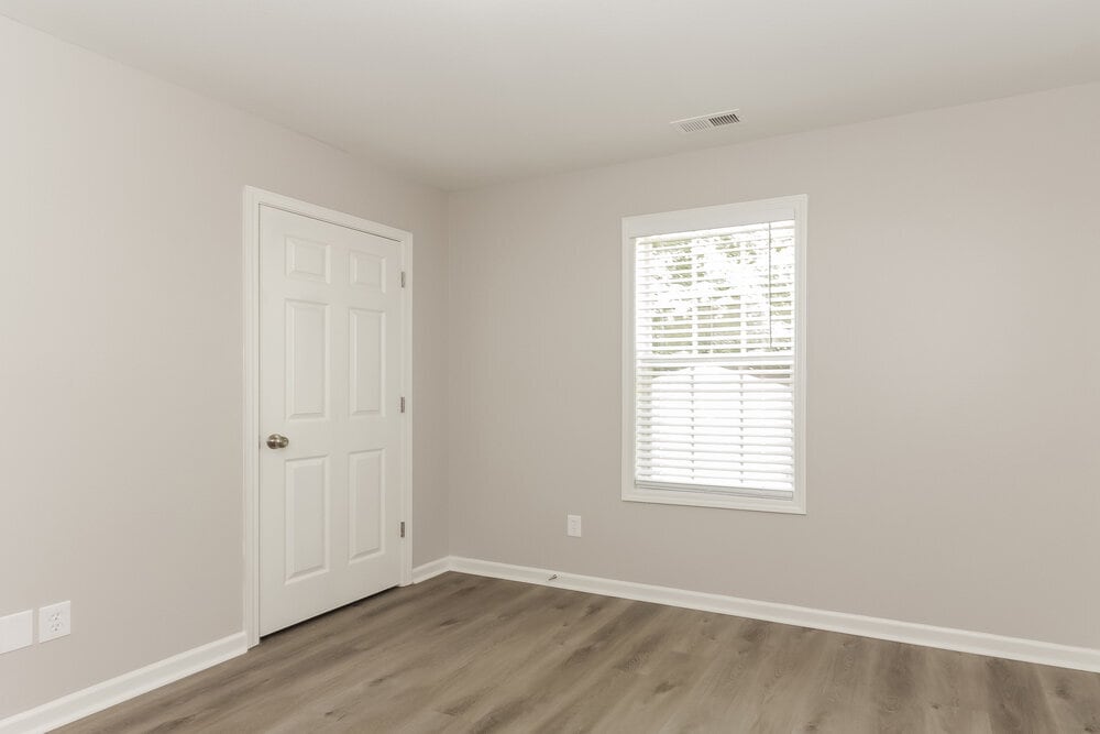 Building Photo - 2707 Oasis Ln