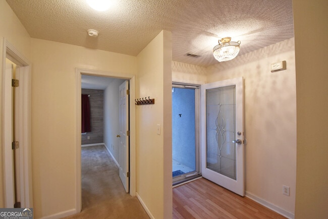 Building Photo - 715 S Fairfield Dr