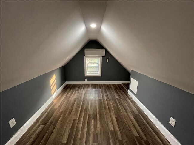 Building Photo - 111-24 169th St