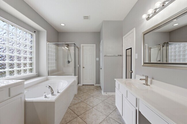 Building Photo - 26 Griffin Hill Ct