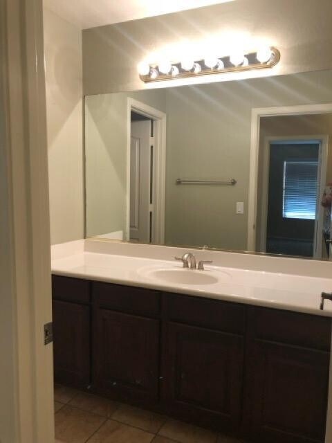 Building Photo - 2352 S 162nd Ln