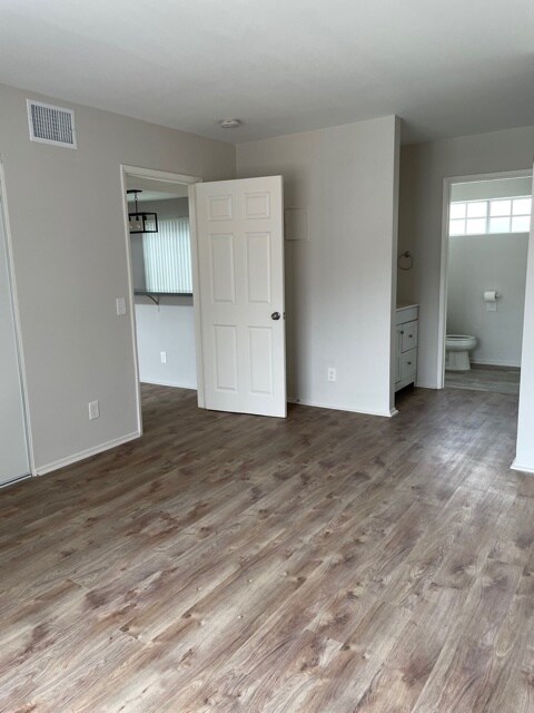 Building Photo - 20235 Keswick St