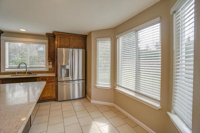 Building Photo - BEAUTIFUL FOUR BEDROOM LOCATED IN THE SHERWOOD SUB DIVISION