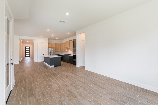 Building Photo - 16231 Sheridan River Trl