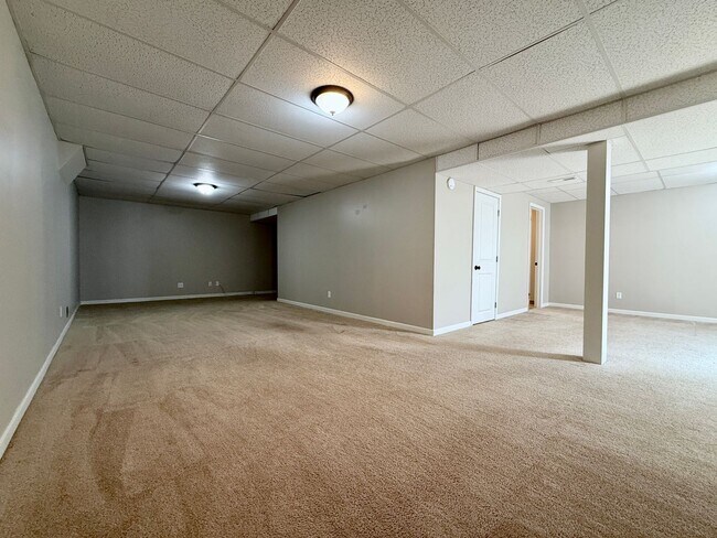 Building Photo - 1303 Cottonwood Ave