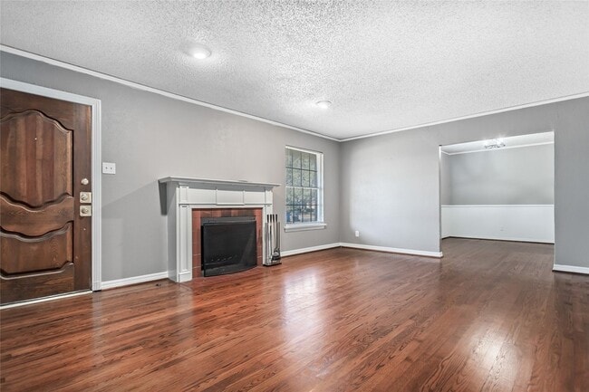 Building Photo - 9306 Forest Hills Blvd