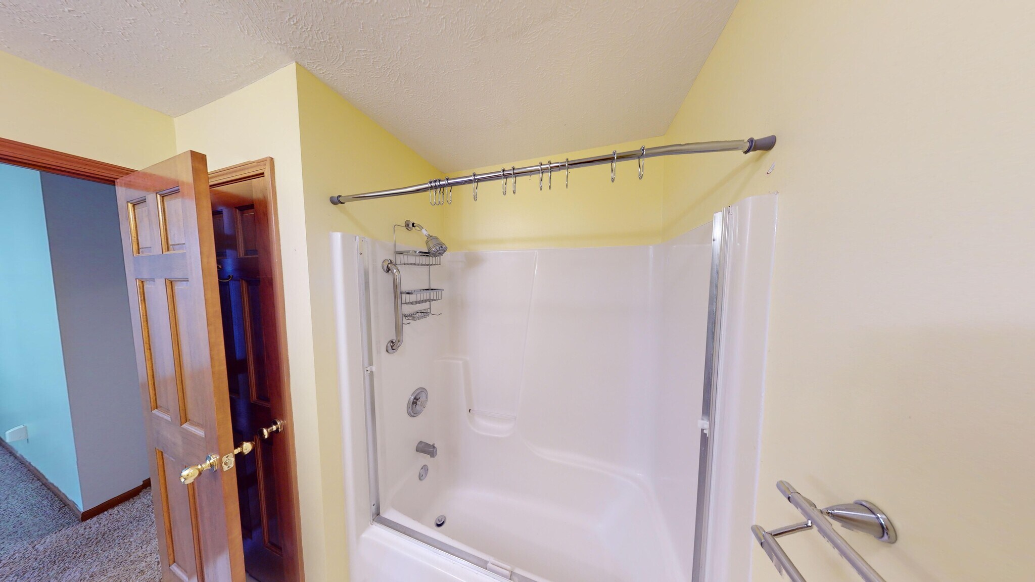 Building Photo - 3209 Sequoia Dr