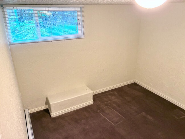 Building Photo - 268 S 900 W