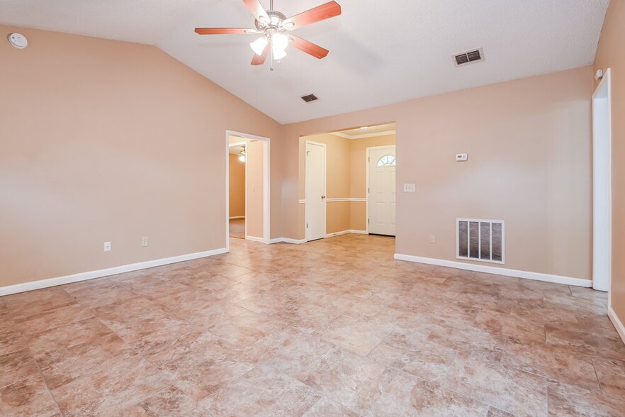 Building Photo - 1364 Trotters Walk Way