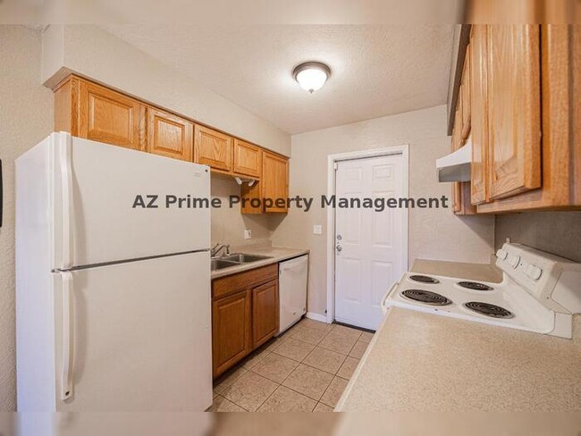 Building Photo - 7101 N 36th Ave