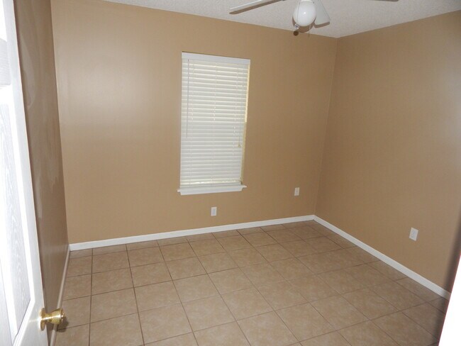 Building Photo - 3740 Mulligan Rd