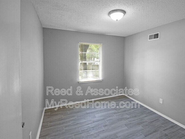 Building Photo - 3716 Dorado Ave