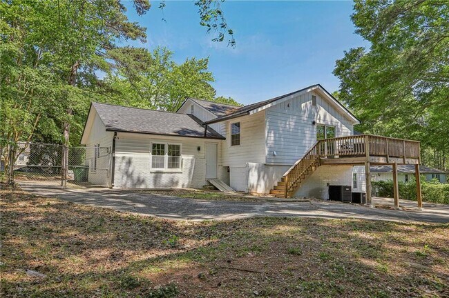 Building Photo - 3898 Skidmore Dr
