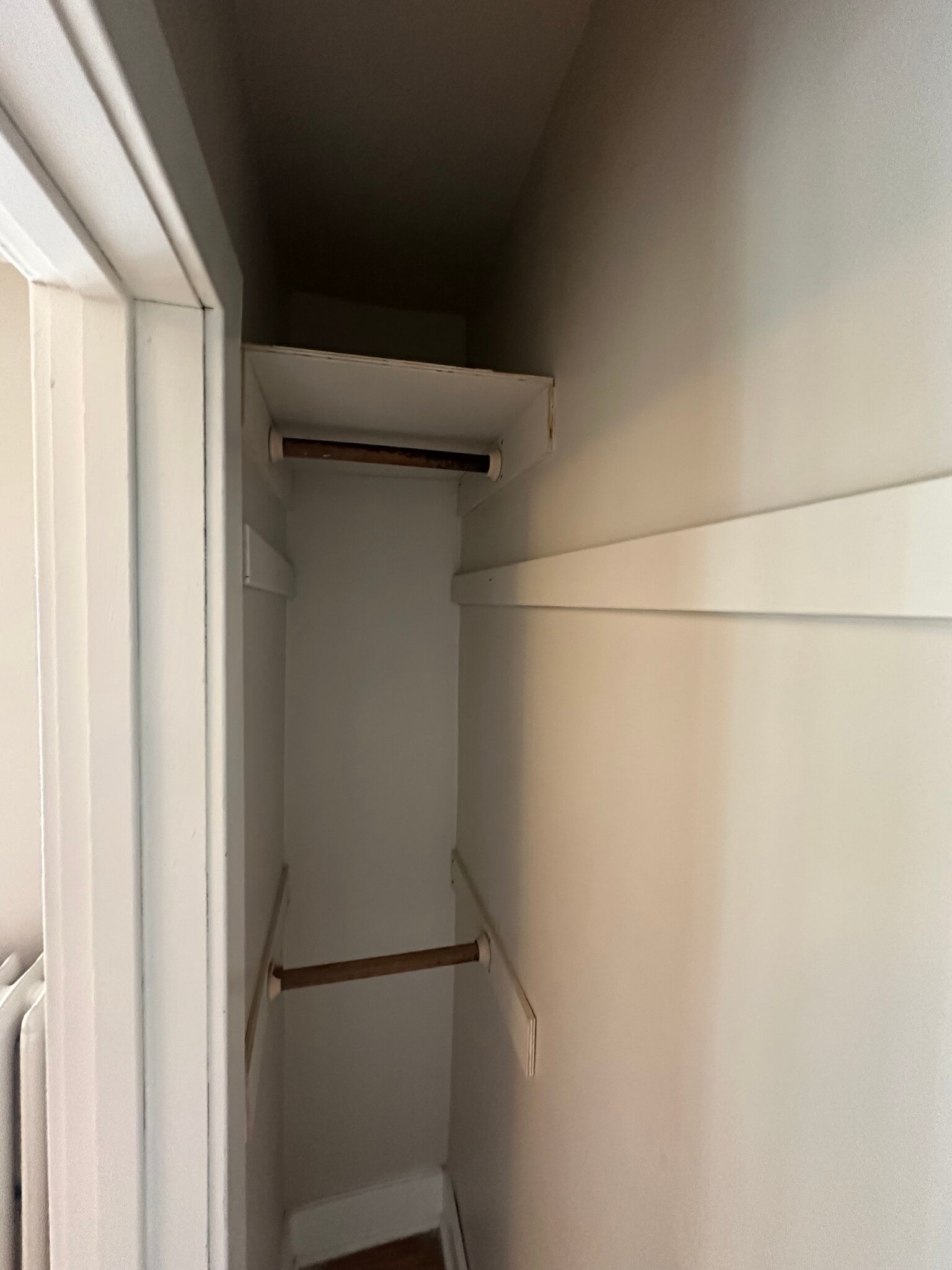 Building Photo - 235 Logan Ave N