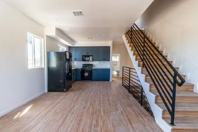 Primary Photo - 3BR 3BA Modern Townhome in Prime NOHO