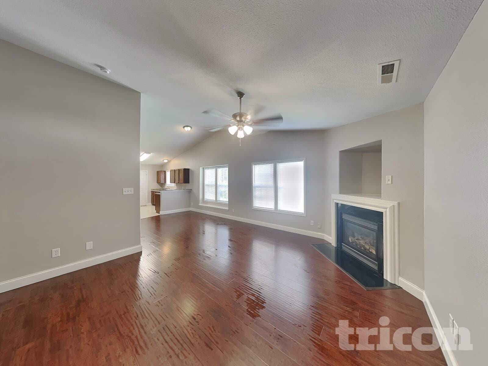 Building Photo - 10417 Hugue Way