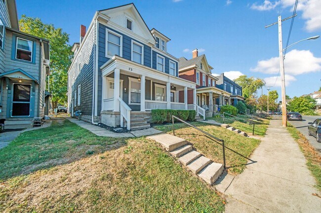 Building Photo - 4 or 5 Bedroom Right off of High St - OSU Campus