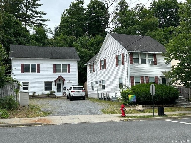 Building Photo - 92 Harbor Rd