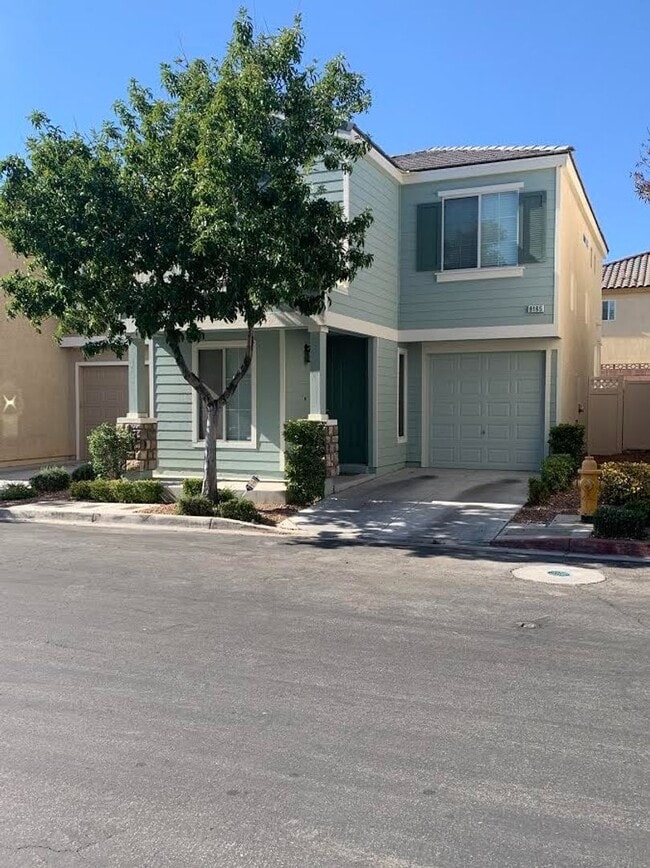 Building Photo - Cozy Two Bed Home