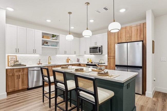 Building Photo - Peregrine