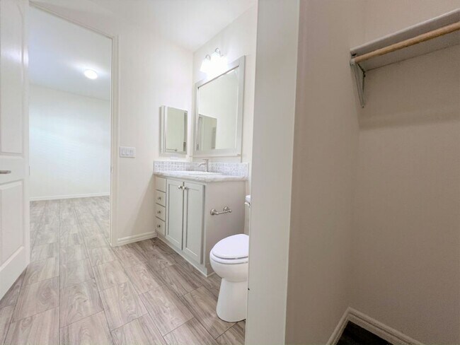 Building Photo - 2206 S Ellsworth Rd