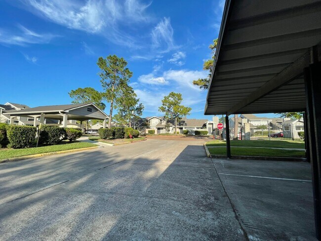 Building Photo - 12250 Copper Tree Pvt Ln