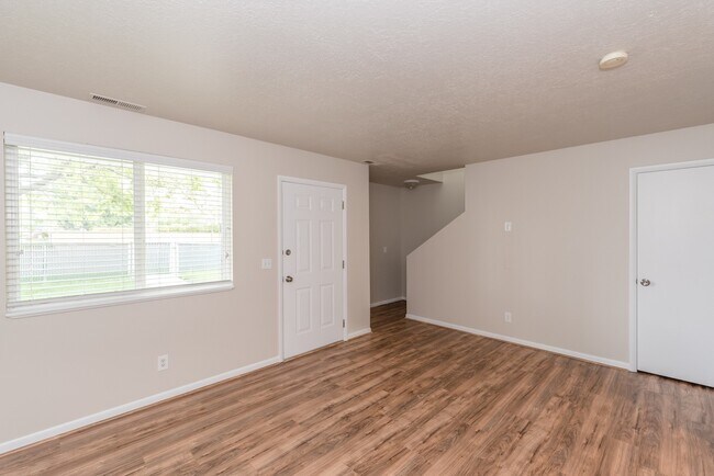 Building Photo - 2270 S 700 E
