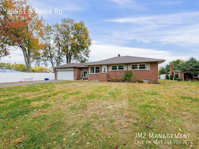 Building Photo - 25561 S River Rd