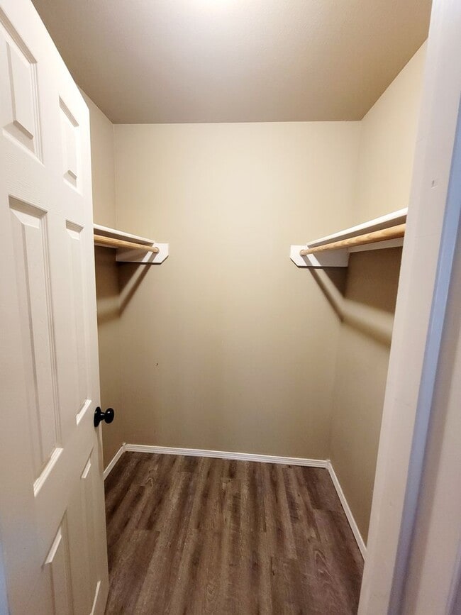 Building Photo - 3 bedroom 2 bath home