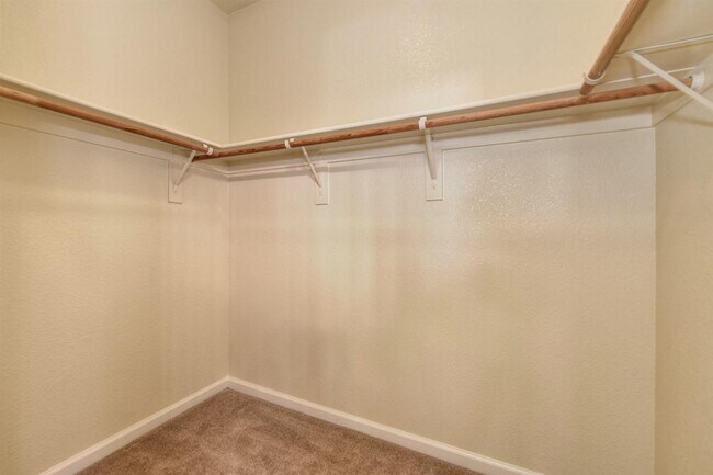 Building Photo - 1433 Taupin Ct