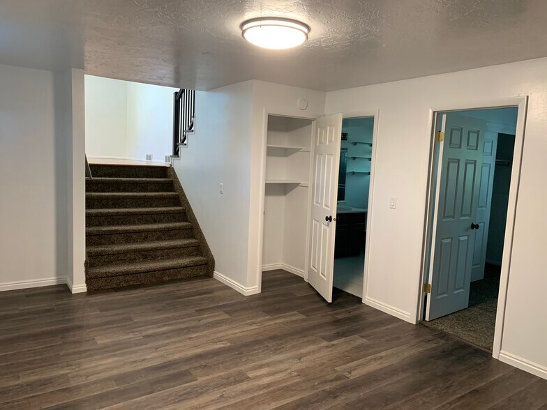 Building Photo - 804 E 1050 S