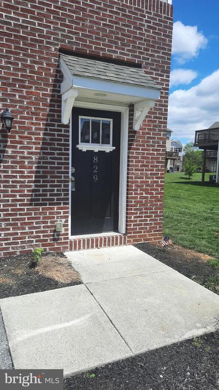Building Photo - 829 Schooner Ln