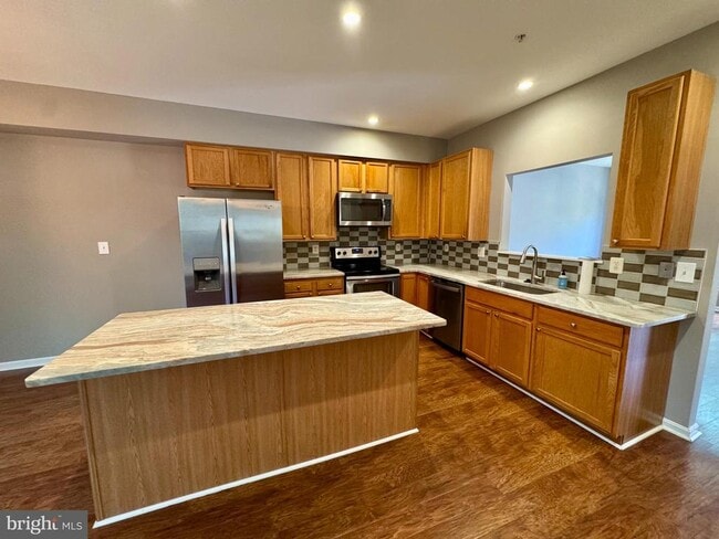 Building Photo - 74 Harbour Heights Dr