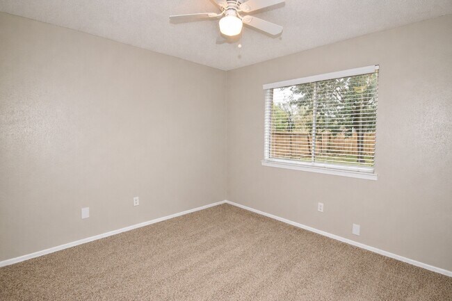 Building Photo - 14203 Long River Ct