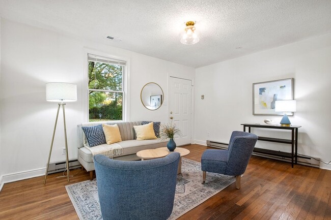 Building Photo - 1301 Orchard Rd