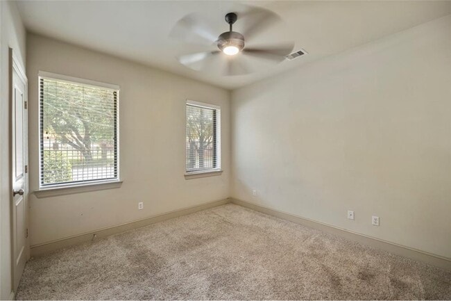 Building Photo - 2816 Leeland St